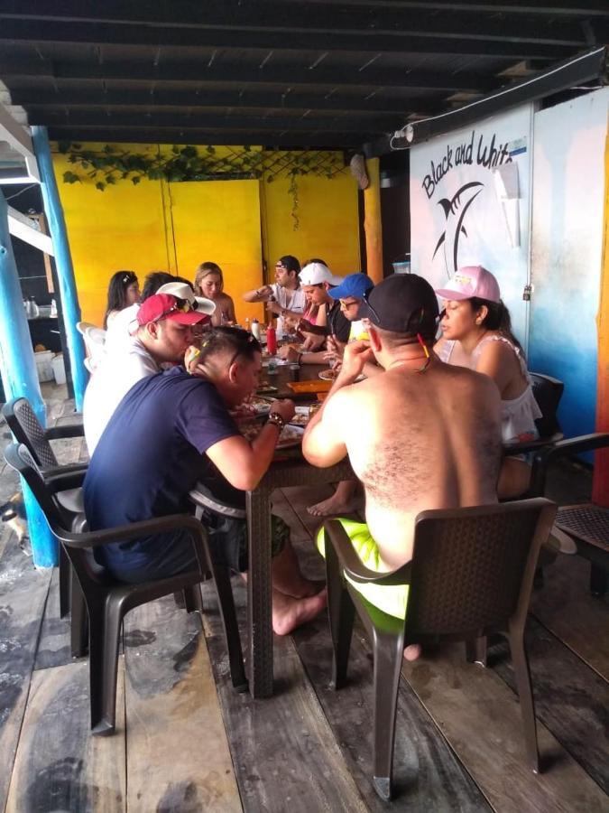 ホテルCabanas Black And White Cartagena エクステリア 写真